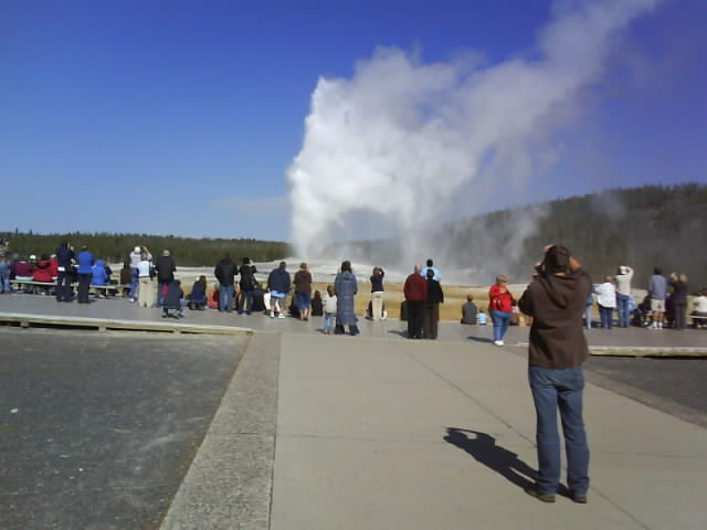 Yellowstone 053 Old Faithful.jpg